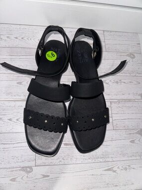 Black Scalloped Strap Ankle Sandals